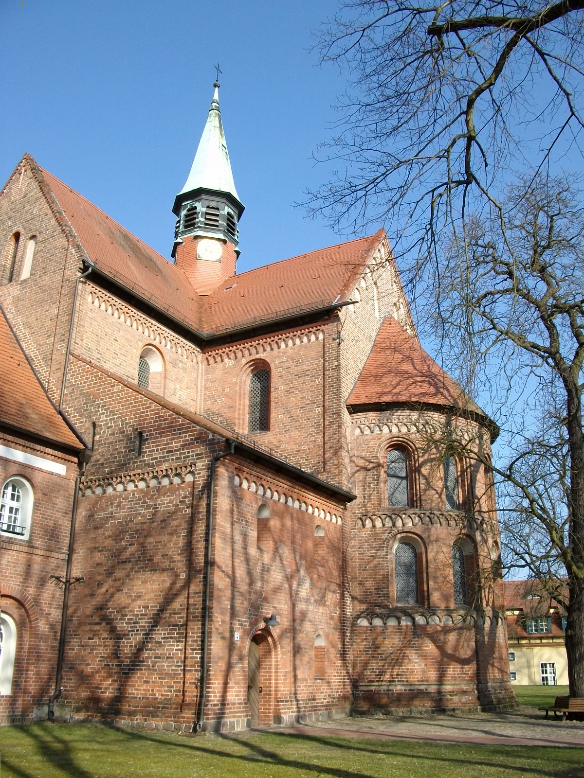 Klosterkirche St. Marien, Vierung und Apsis von außen